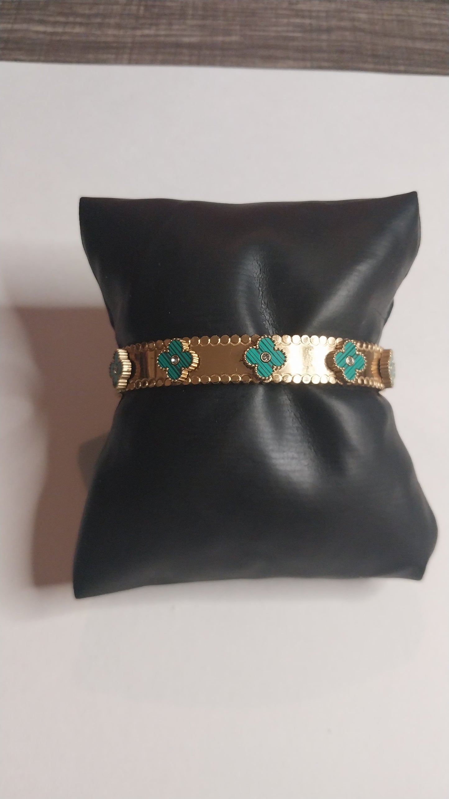 Clover Bangle