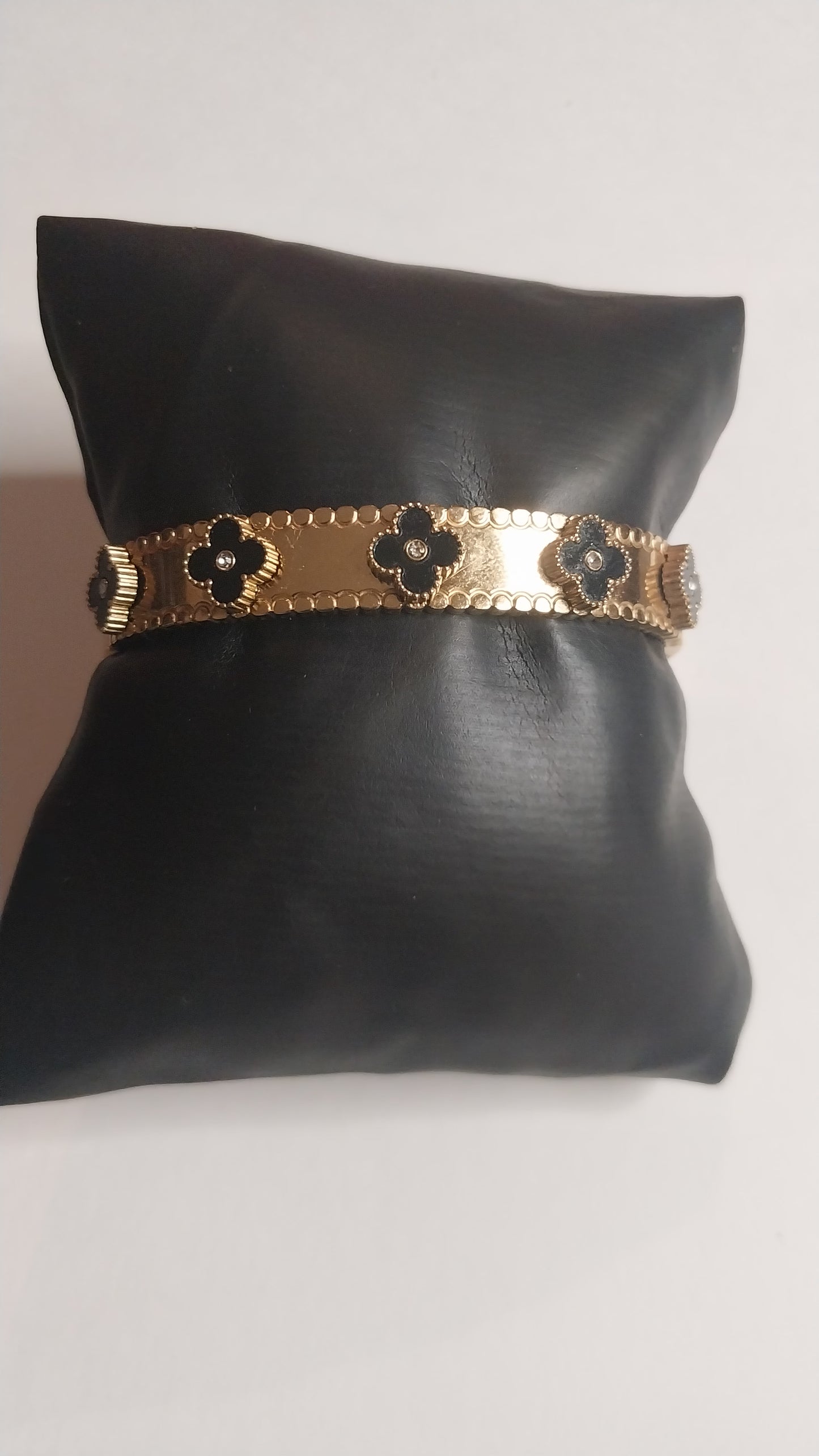 Clover Bangle